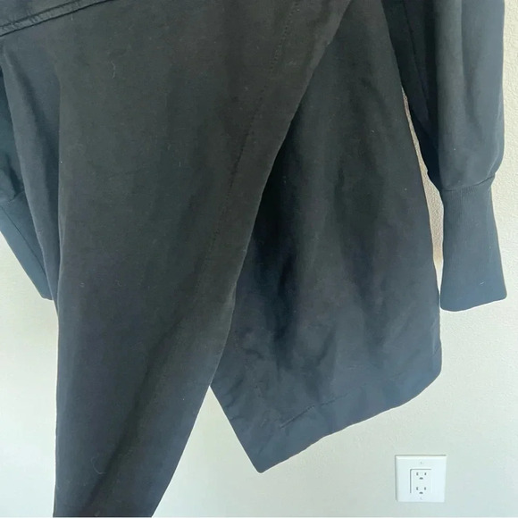 NWOT Prairie Underground Black Cotton Asymmetric Zip Mid Length Cloak Medium - Picture 12 of 14